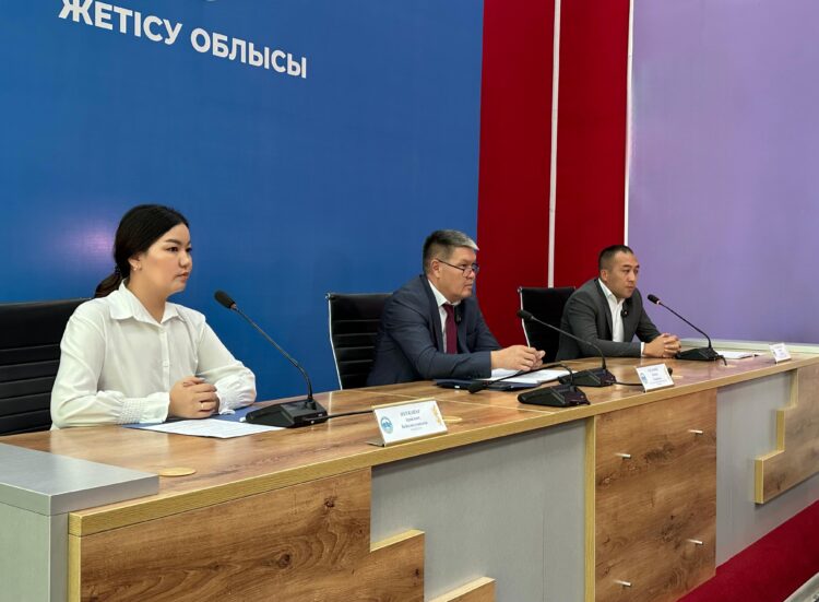 Жетісуда жаңа оқу жылына 131 мыңнан астам оқушы барады