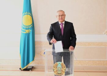 «Мен еліміздің өсіп-өркендеуі үшін дауыс бердім»: Жетісу облысының әкімі референдумға қатысты