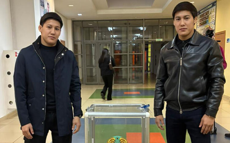 Отбасылық дәстүрді жалғаған егіз чемпиондар