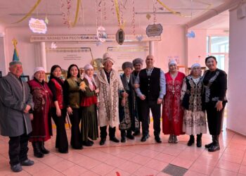 Текелі қарияларының ақ батасы: Ұлттық нақыштағы тарихи таңдау