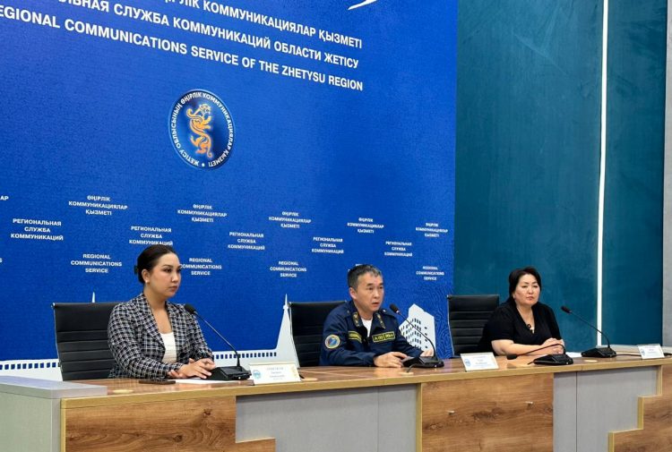 11 лесных пожарных станций несут круглосуточное дежурство в Жетісу